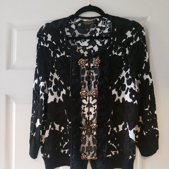 St John Couture Jacket/Sweater size 6 golden buttons and hidden hooks - Picture 1 of 15